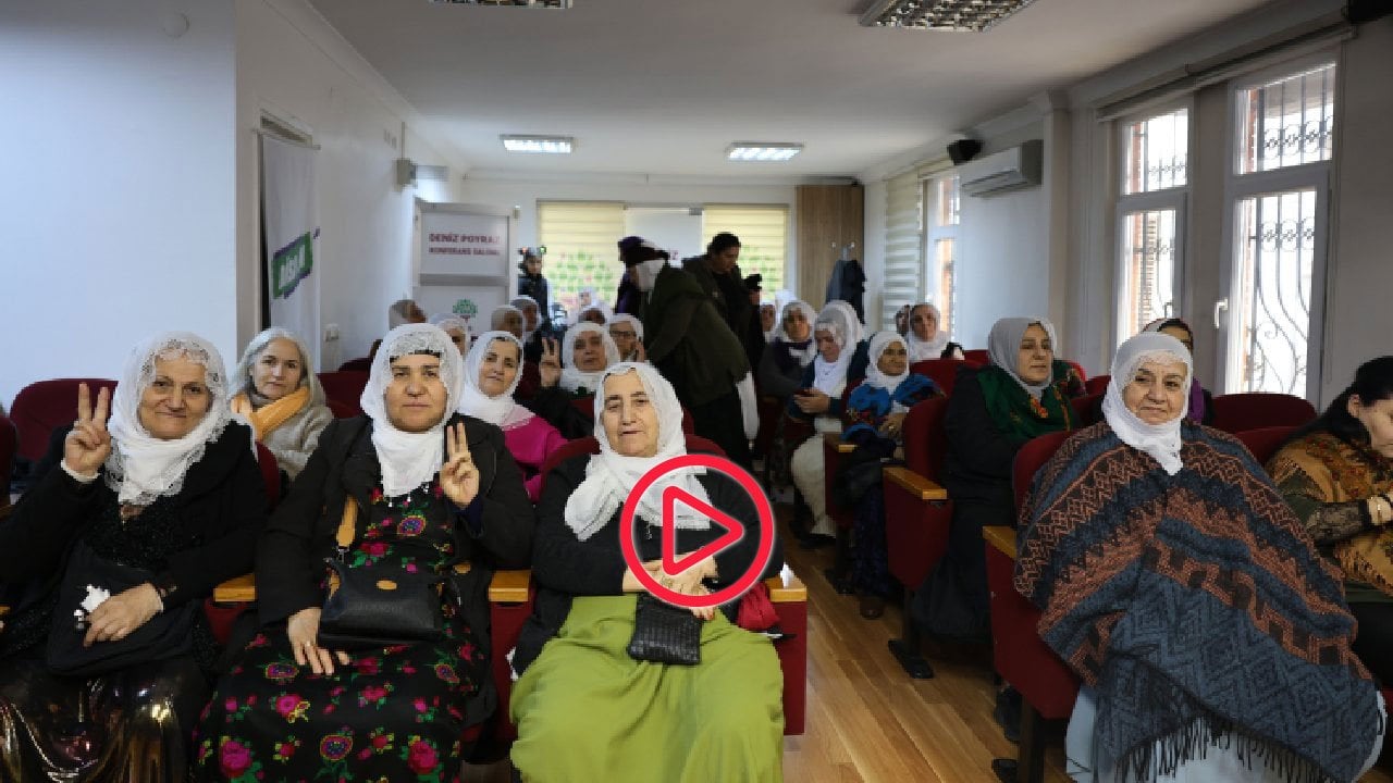 Açlık grevindeki mahpusların aileleri ve Barış Anneleri Ankara da bir