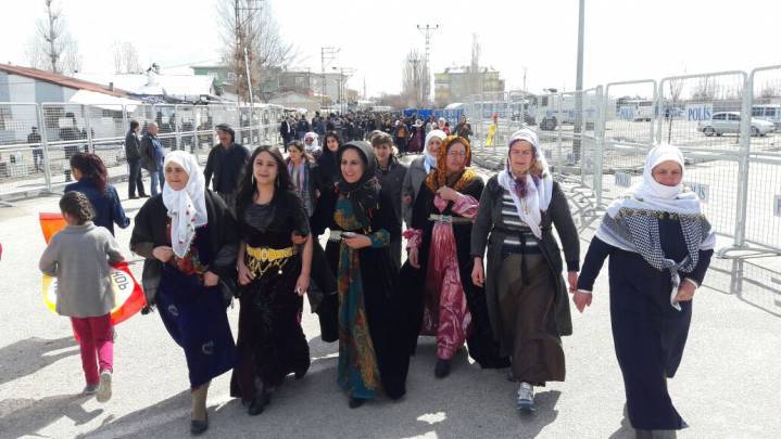 Newroz kutlamaları 13