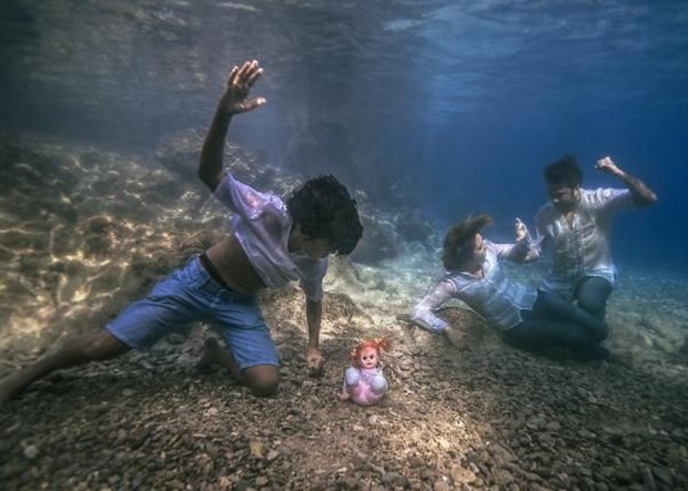 Su altından "Kadına Şiddet" fotoğrafları 5