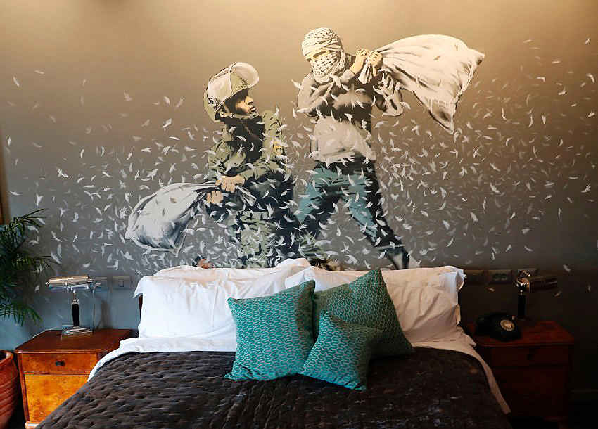 Betlehem'de Banksy grafitileri 9