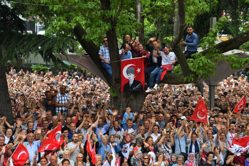 İmamoğlu memleketinden yanıt verdi: Ben Trabzon uşağıyım 13