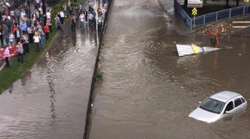 Fotoğraflarla İstanbul’daki sel felaketi 13