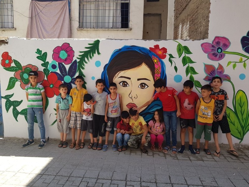 Diyarbakır sokaklarını renklendiren Nazlı öğretmen 2