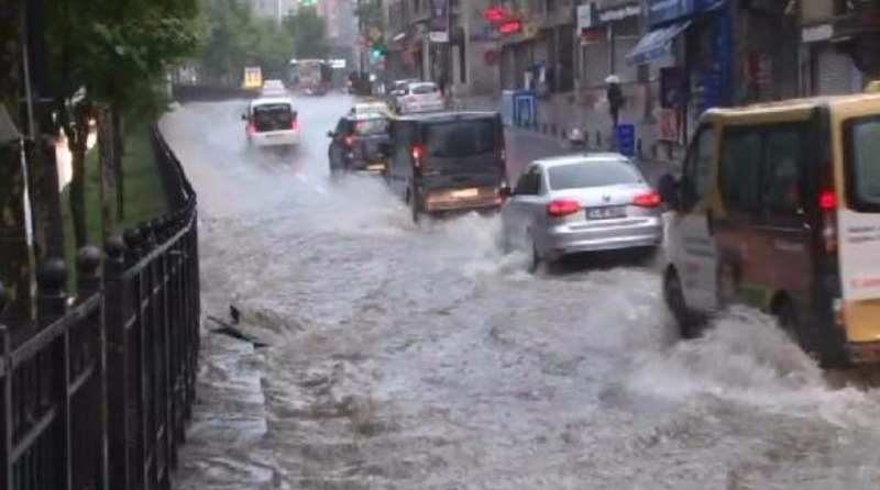 Fotoğraflarla İstanbul’daki sel felaketi 14