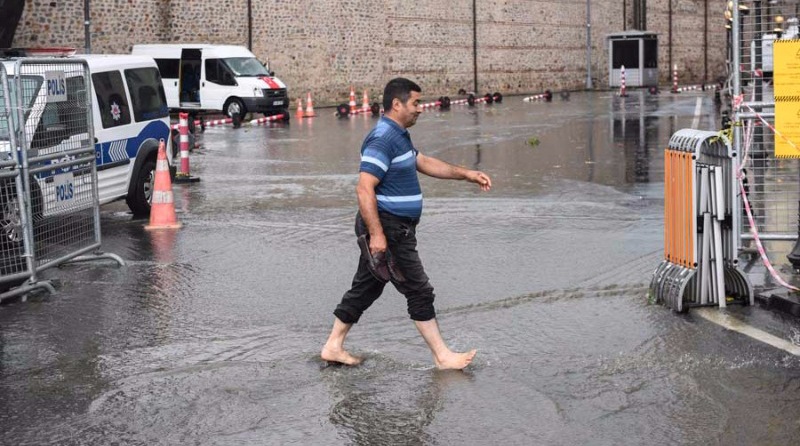 Fotoğraflarla İstanbul’daki sel felaketi 4