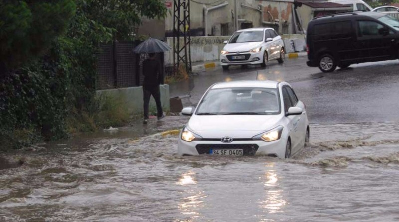 Fotoğraflarla İstanbul’daki sel felaketi 15