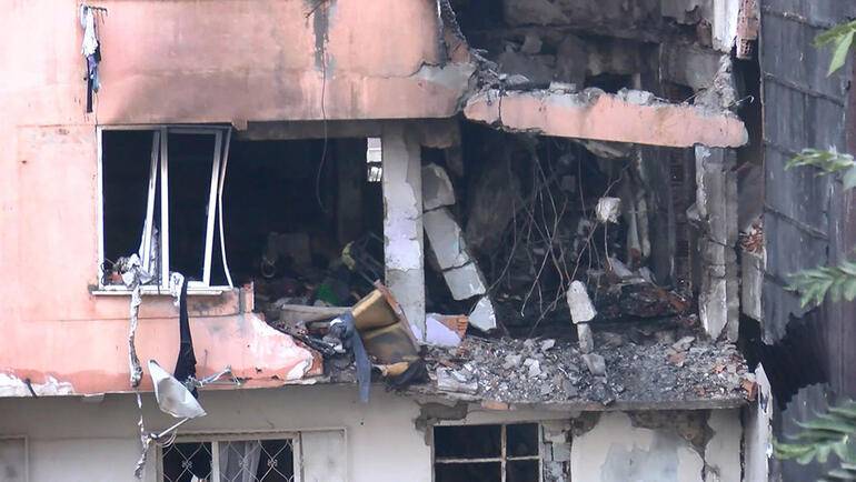 Kadıköy'de patlama sonucu üç kişinin öldüğü bina havadan görüntülendi 2