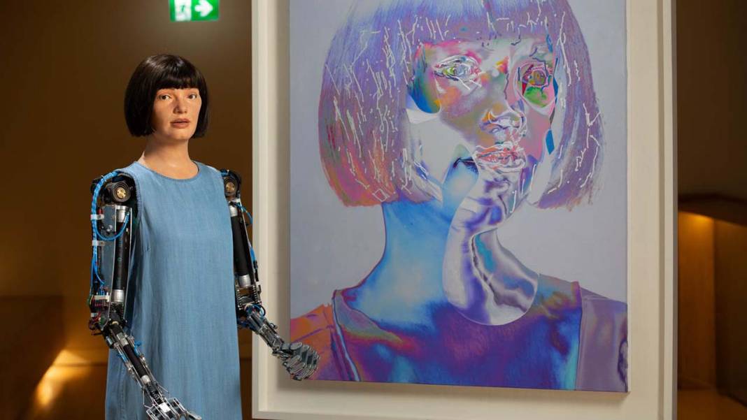 Robot sanatçı Ai-Da, İngiltere parlamentosunda konuştu 3