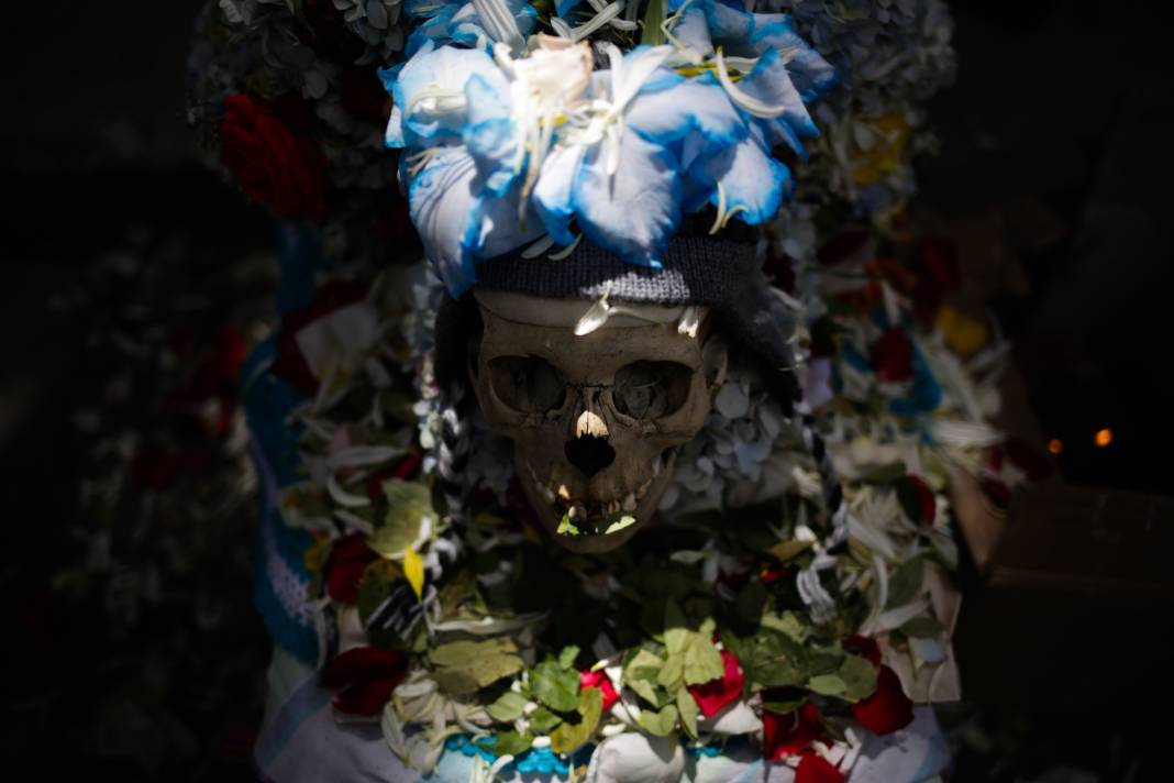Bolivya'da Natitas Festivali kutlamalarının amacı ölülere saygı 26