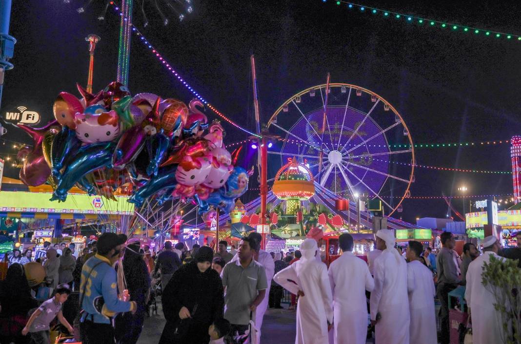 Dubai'nin 'Global Köy'ü milyonlarca ziyaretçi ağırlıyor 3