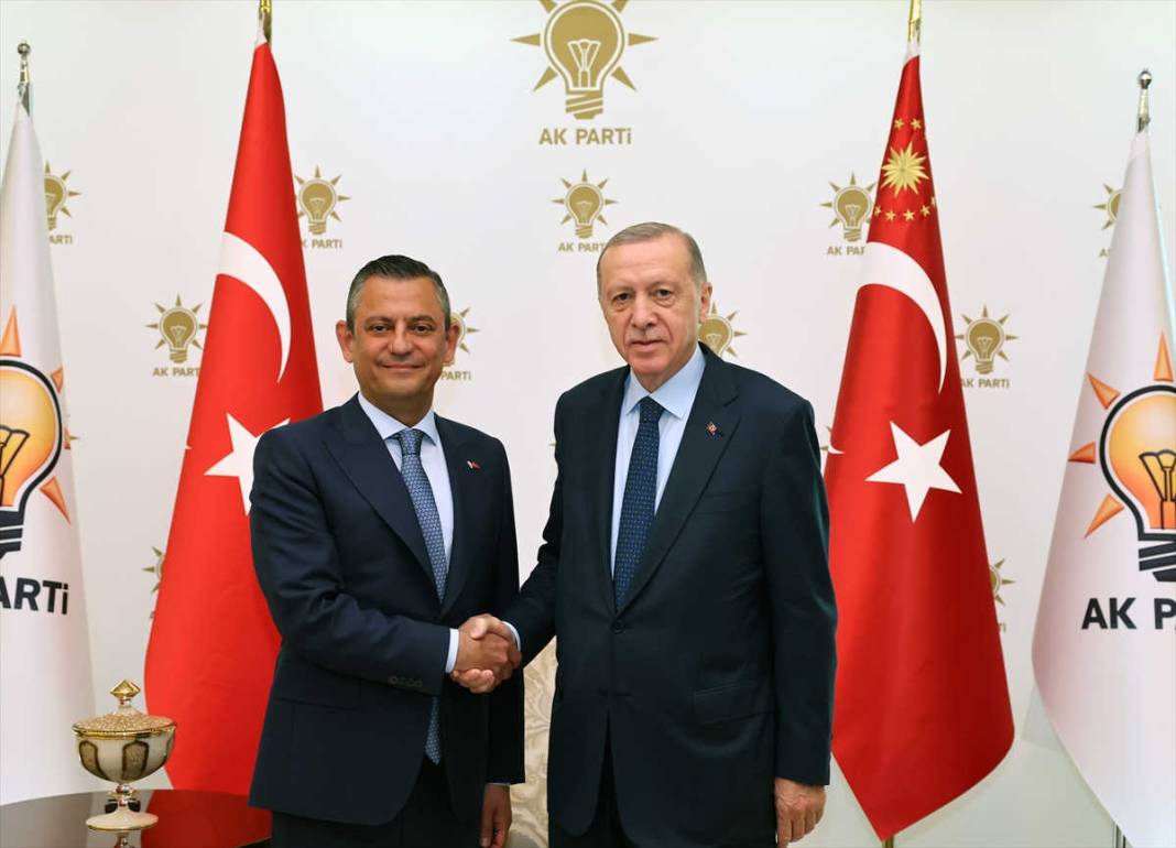 Fotoğraflarla Özgür Özel-Tayyip Erdoğan buluşması: Görüşme kaçıncı katta yapıldı, masada hangi konular var? 3