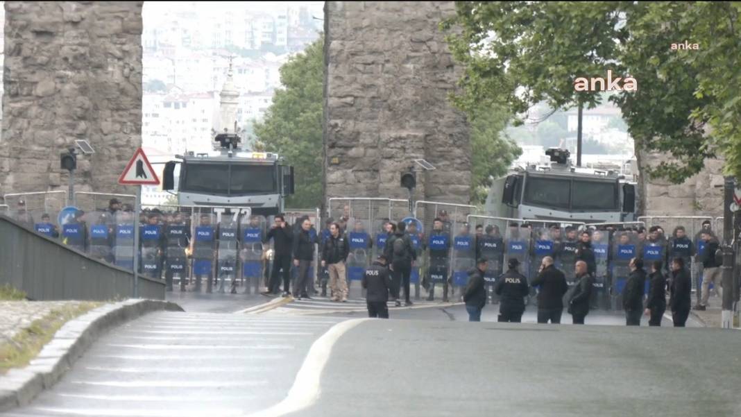 İstanbul'da 1 Mayıs sıkıyönetimi: Taksim işçilere yine kapalı 7