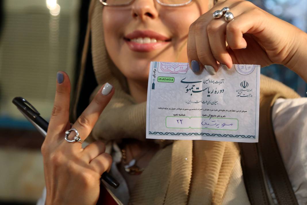 Fotoğraflarla İran Cumhurbaşkanlığı seçimi 13