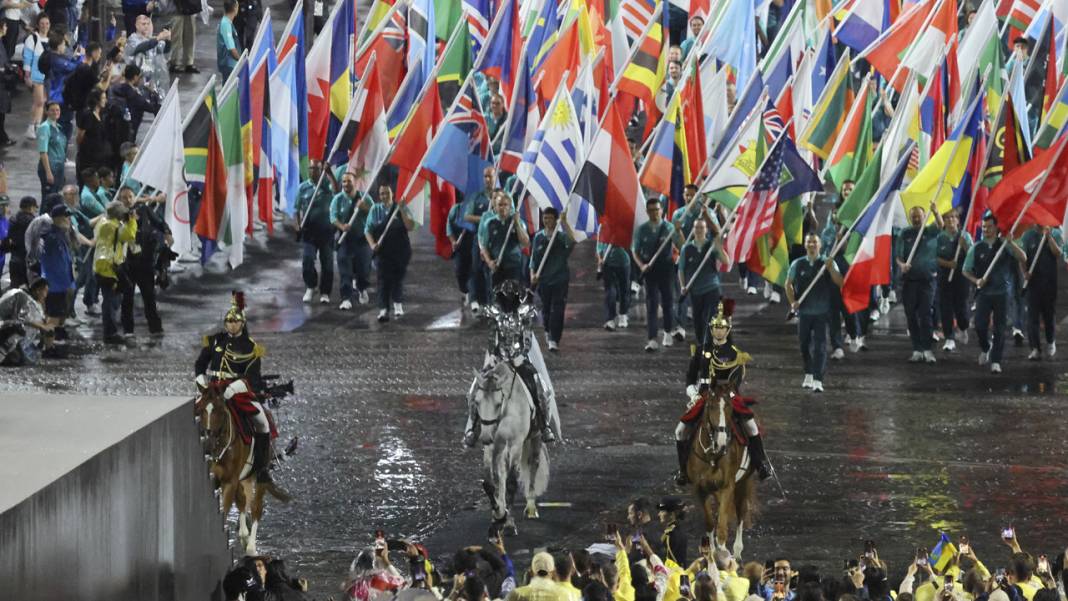 Olimpiyat açılışından kareler 16