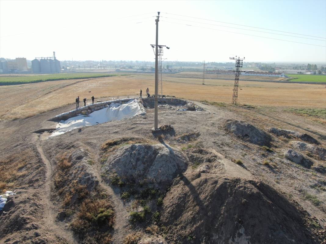 Kayıp şehir Puruşhanda'nın izinde: Afyon'daki kazılara Japon arkeologlar katıldı 21