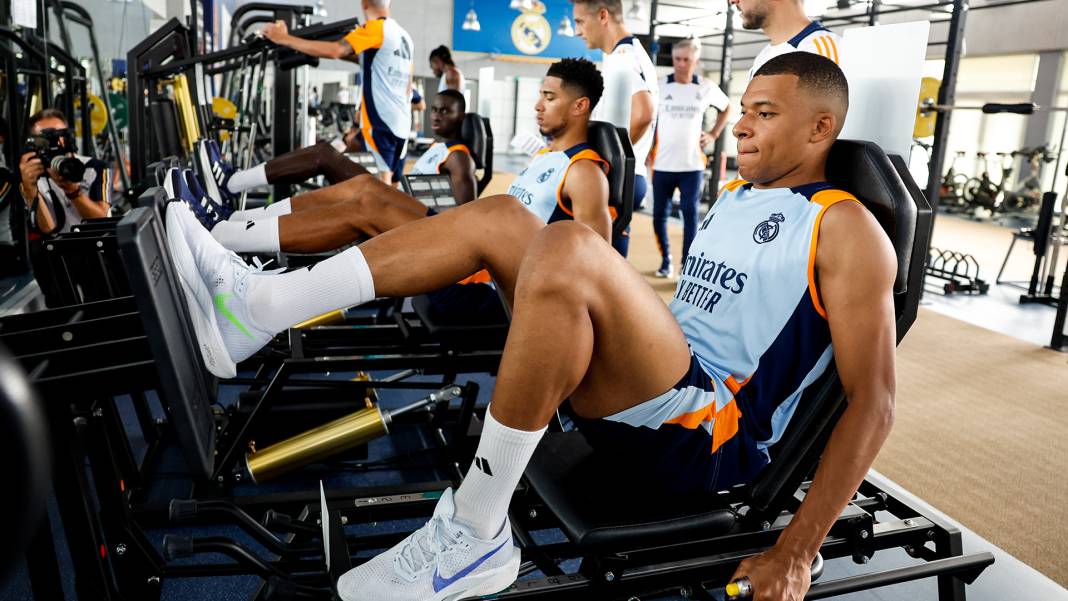 Kylian Mbappe'nin Real Madrid ile ilk antremanından görüntüler 2