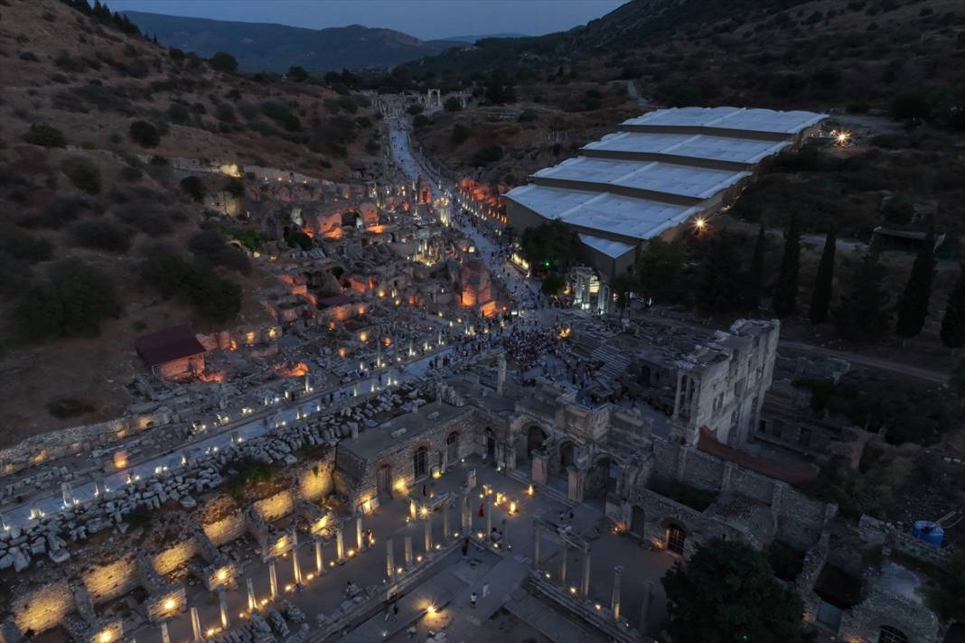 Efes Antik Kenti'ndeki Gece Müzeciliği konser serisi başlıyor 7