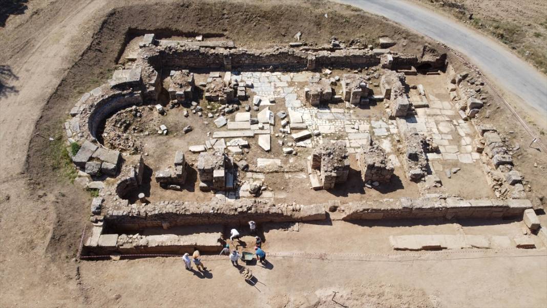 Sebaste Antik Kenti'nde Orta Bizans Dönemi'ne ait 9 mezar bulundu 3