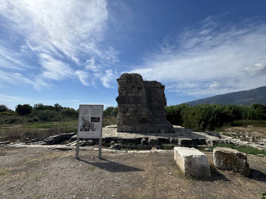 Limyra Antik Kenti'nin içinden akan su, ziyaretçileri cezbediyor 3