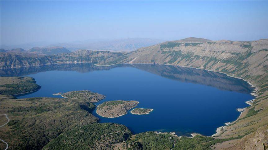 Nemrut Gölü ziyarete kapatıldı: 'Ayıların beslenme alışkanlığı değişti' 6