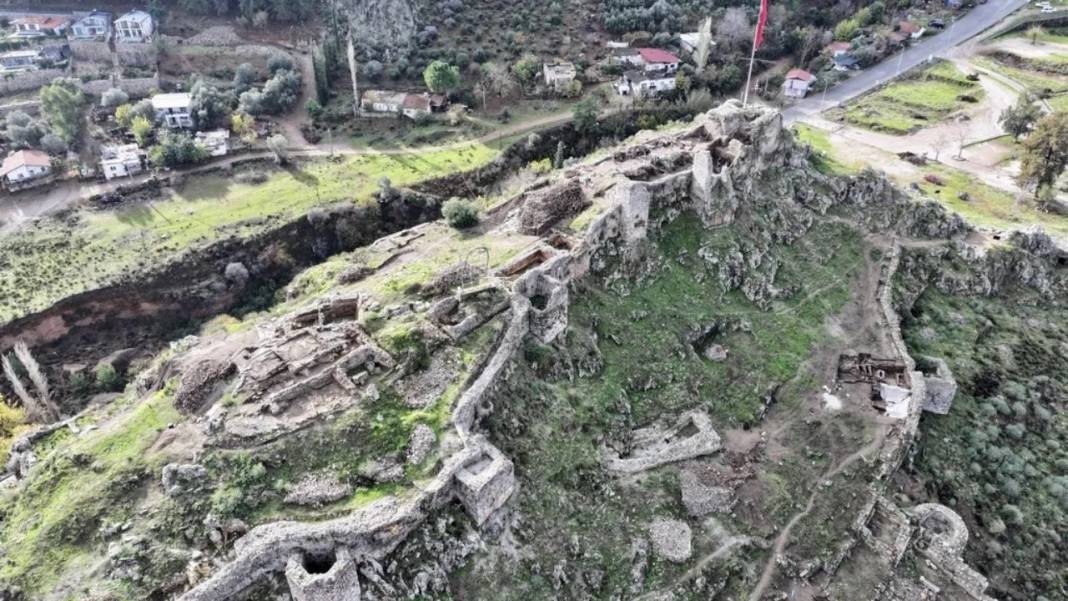 Fethiye kalesinden çıkan buluntular 2 bin 600 yıllık tarihe ışık tutuyor 5