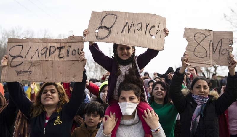 Sınırdaki göçmenlerden 8 Mart eylemi: Kapıları açın!