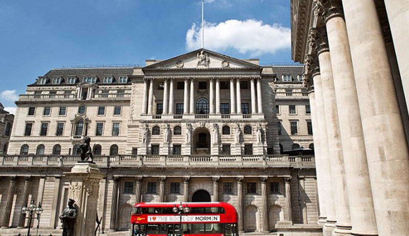 Fed'den sonra İngiltere Merkez Bankası da 'acil' faiz indirdi