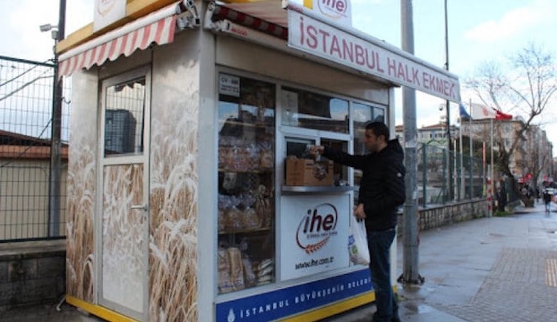 İstanbul'da Halk Ekmek'in ekmek dağıtımına polis engeli