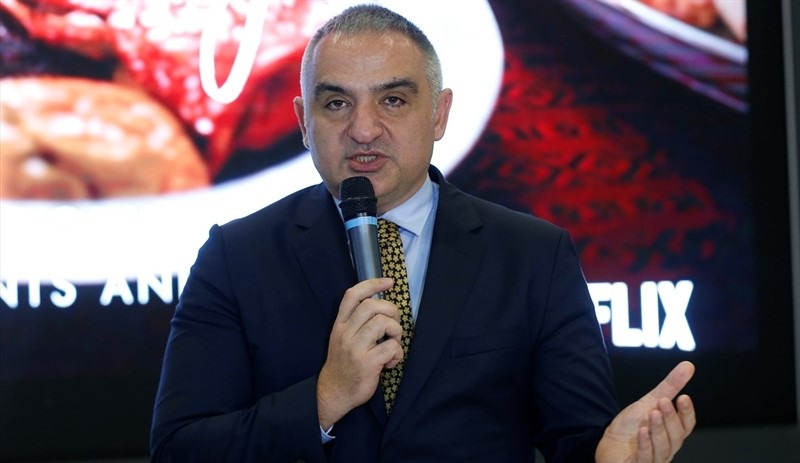 Turizm Bakanı Ersoy: Sağlık çalışanı varsa otel müşteri almamalı