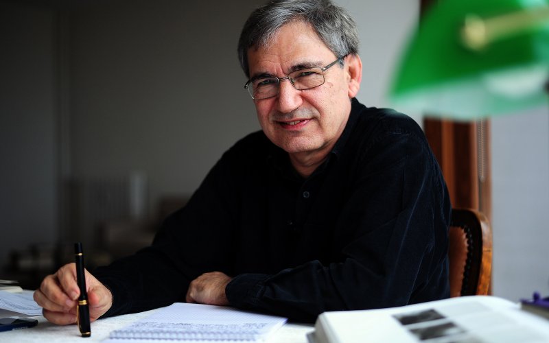 Pamuk'a Rusya'dan ödül