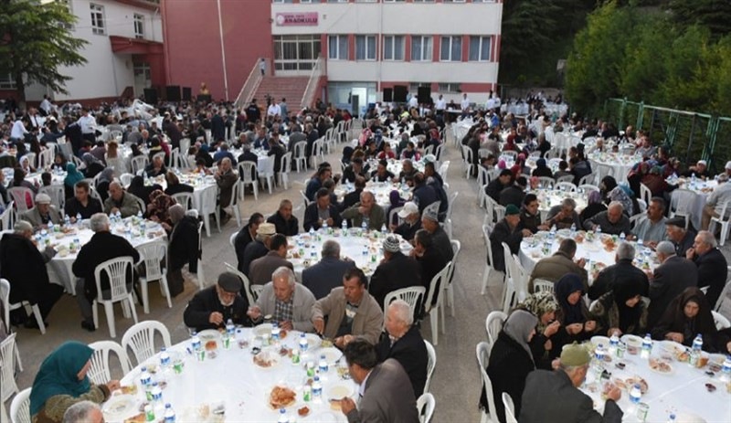 AKP'li Belediye Başkanı: İftarlar vaka sayısını arttırdı, yapmayın