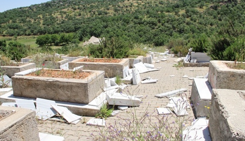 'Lice'de 250 mezar tahrip edildi'