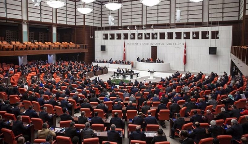 HDP, vaka artışıyla gündemde olan kentteki su kesintilerini Meclis'e taşıdı