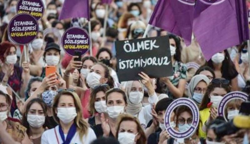 310’dan fazla kadın örgütü ve 150'ye ye yakın STK'dan İstanbul Sözleşmesi için nöbet