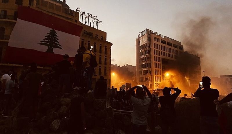 Yaralarını saran Lübnan'da 'öfke' protestoları: 490 yaralı, 1 ölü