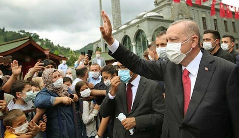 Erdoğan'a böyle seslendi: Üç tane dedin üç tane yaptım, ne olur bana yardım edin
