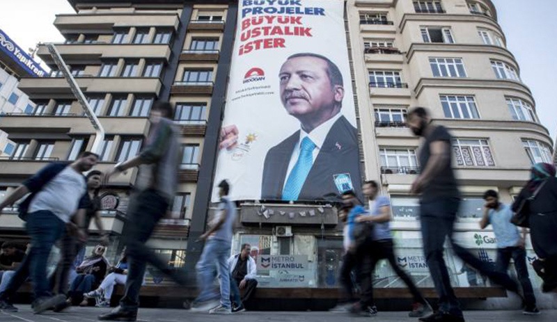 Türkiye ikinci çeyrekte yüzde 9,9 daraldı: Milli gelir 9 bin doların altına indi