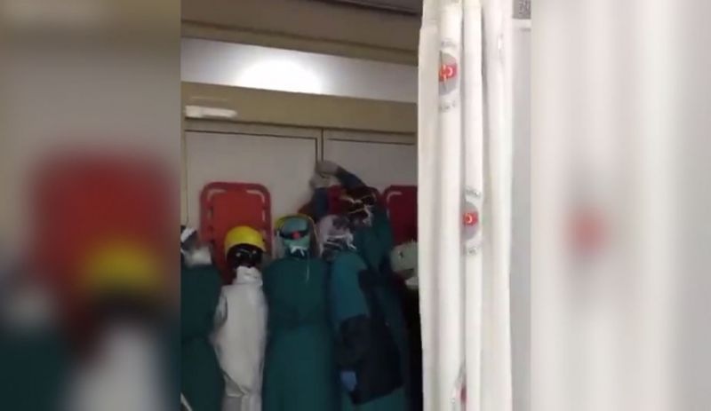 Sağlık çalışanlarına yapılan saldırıya ilişkin Bakan Koca'dan açıklama