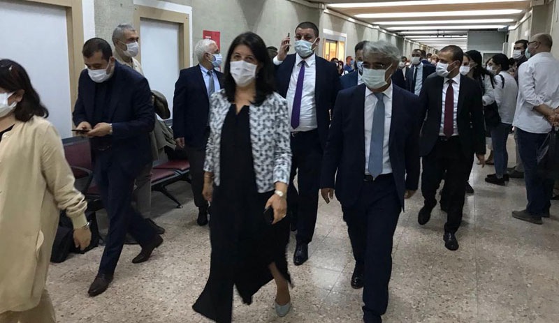 Pervin Buldan ve Mithat Sancar Meclis'teki eylemin ardından adliyeye geçtiler