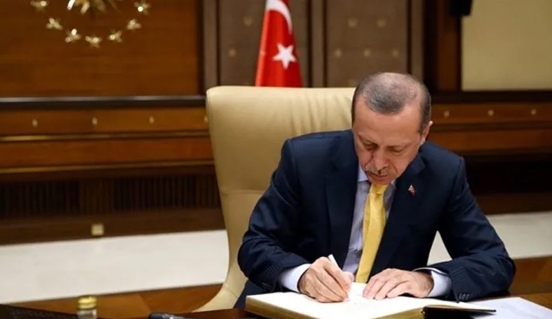 Erdoğan, Adalet Bakanı Gül'ün yardımcısını görevden aldı, yerine kritik dosyalara bakan ismi atadı