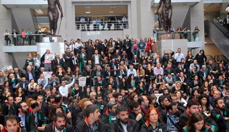 10 Ekim Katliamı'nı protesto eden avukatlara 'örgüt propagandası' suçlaması