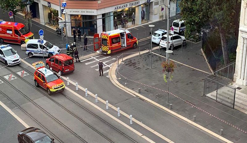 Fransa'da bıçaklı saldırı: Ölü sayısı 3'e yükseldi