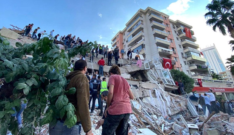 Kandilli: Depremin büyüklüğü 6.9 | Ölü sayısı 20'ye çıktı