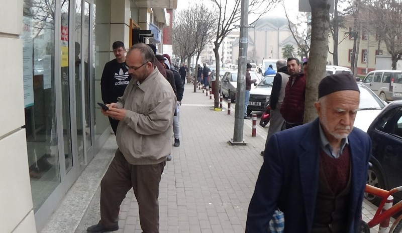 Bursa'da 65 yaş üzeri yurttaşlara sokağa çıkma kısıtlaması geldi