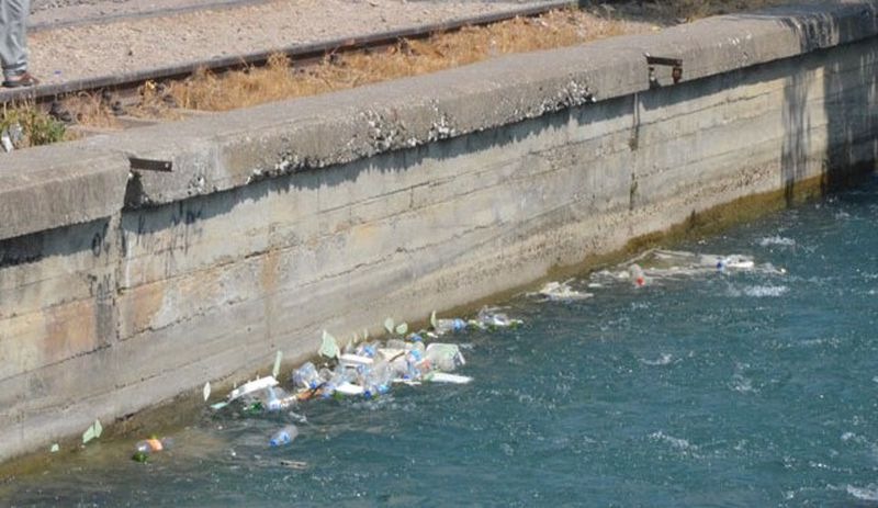 Toksikologdan uyarı: Çöpe atılan ilaçlar içme suyuna karışıyor