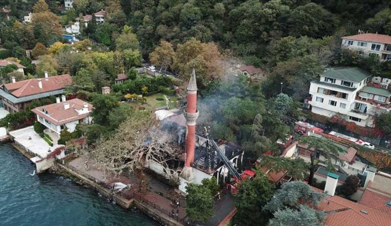 İBB'den Vaniköy Camisi'nde çıkan yangına ilişkin açıklama