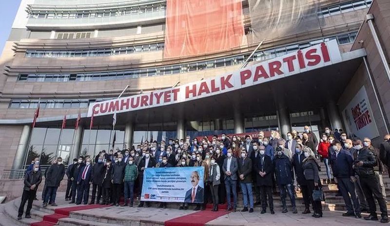 CHP Genel Merkezi önünde Kılıçdaroğlu'na destek eylemi: İlk seçimde hesaplaşacağız