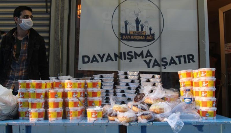 İstanbul Valiliği: Açık alanlarda yemek dağıtılması, uygun görülmemektedir