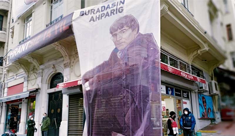 Hrant Dink, vurulduğu yerde anıldı: Burası acılarda kardeş olmayı öğrendiğimiz yer