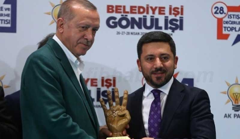 AKP'li Belediye Başkanı Arı istifa etti